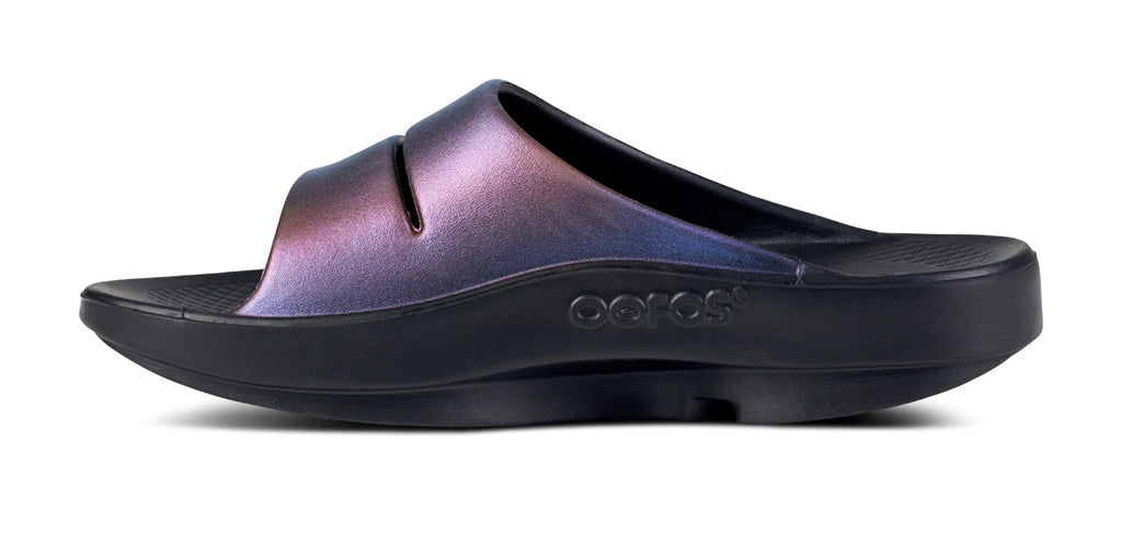 OOFOS OOahh Luxe Slide