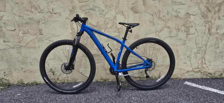 Specialized Rock Hopper - Medium